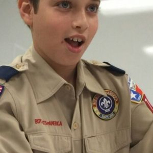 Meet your Posher, Mona